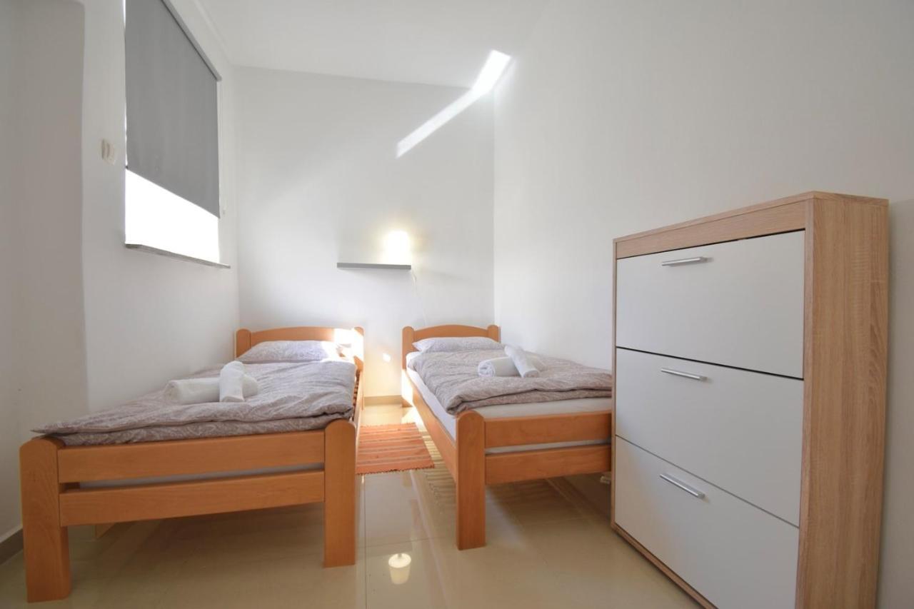 City Centre Apartment With Terrace 2 Pula Exterior foto
