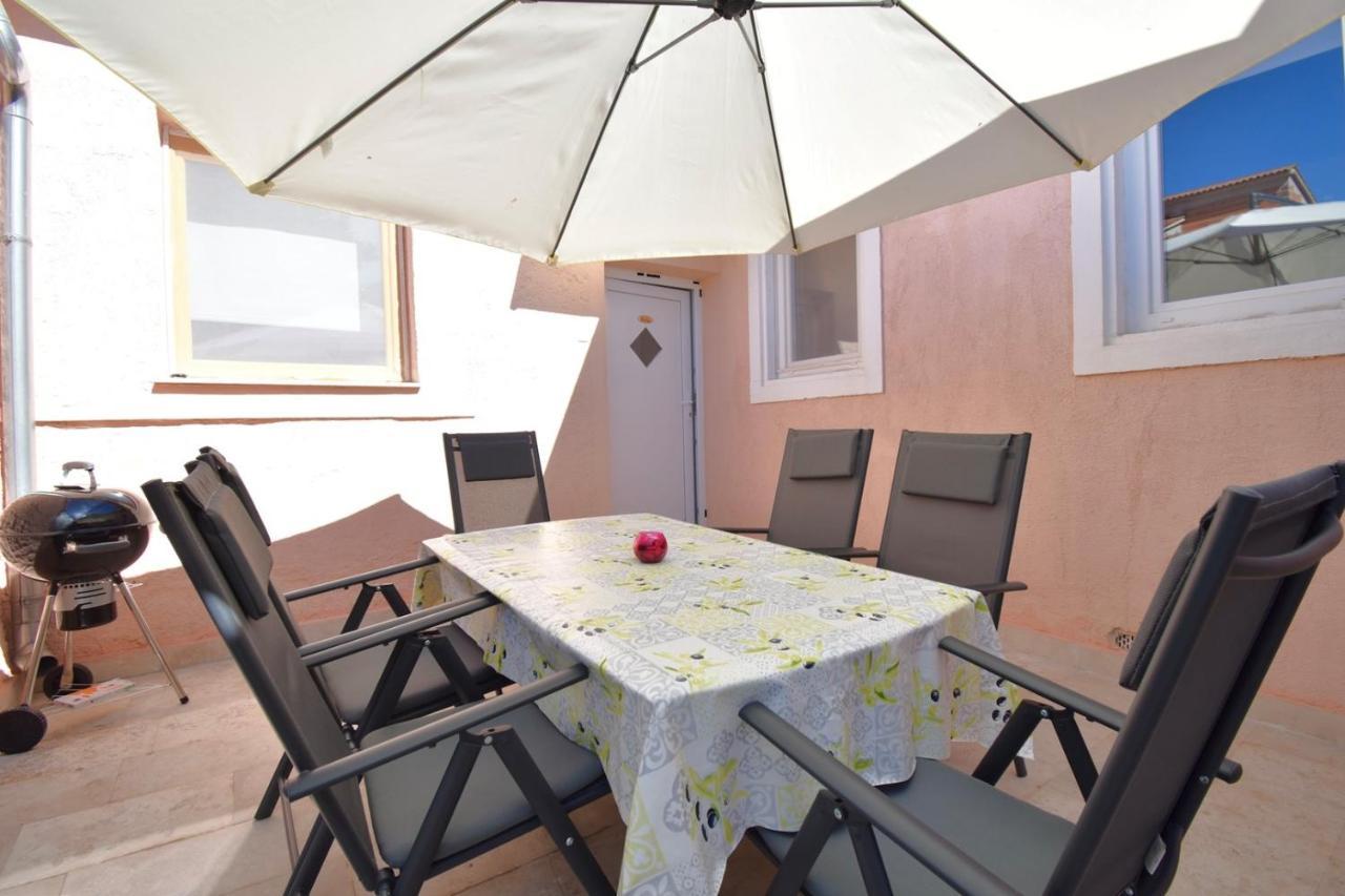 City Centre Apartment With Terrace 2 Pula Exterior foto