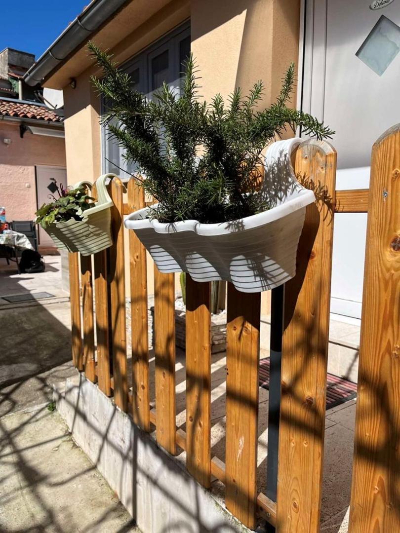 City Centre Apartment With Terrace 2 Pula Exterior foto